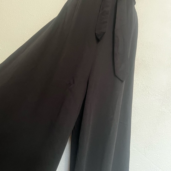 NWT bobiBLACK Los Angeles Wrap Cropped Sleeveless Jumpsuit. Size M - Picture 13 of 15